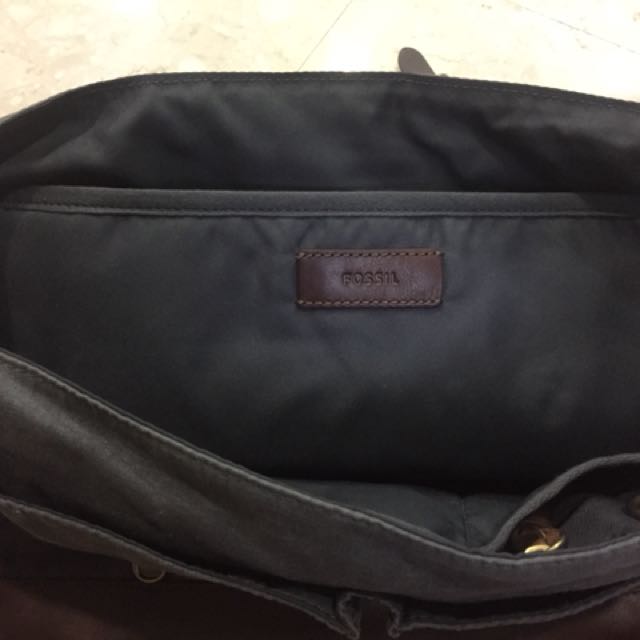 Fossil Defender Waxed Canvas Messenger Bag, Men's Fashion, Bags, Sling
