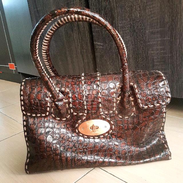 Model Tas Kulit Buaya Wanita Koleksi Rina