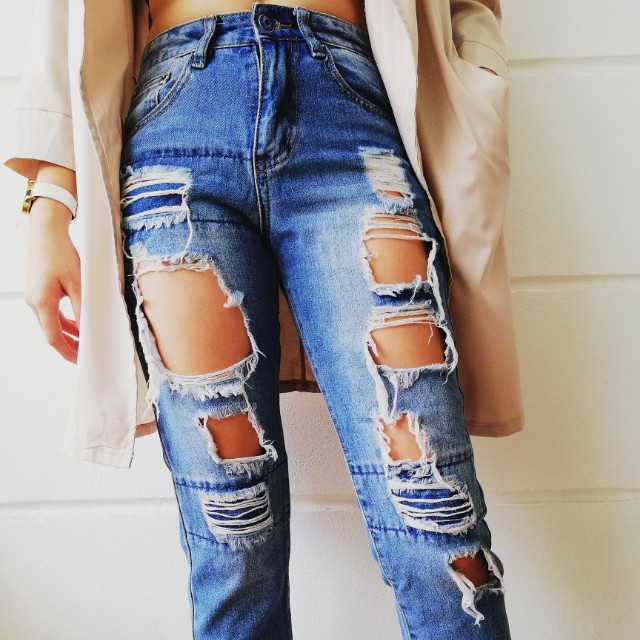 Tattered Jeans, Women's Fashion, Bottoms, Jeans on Carousell