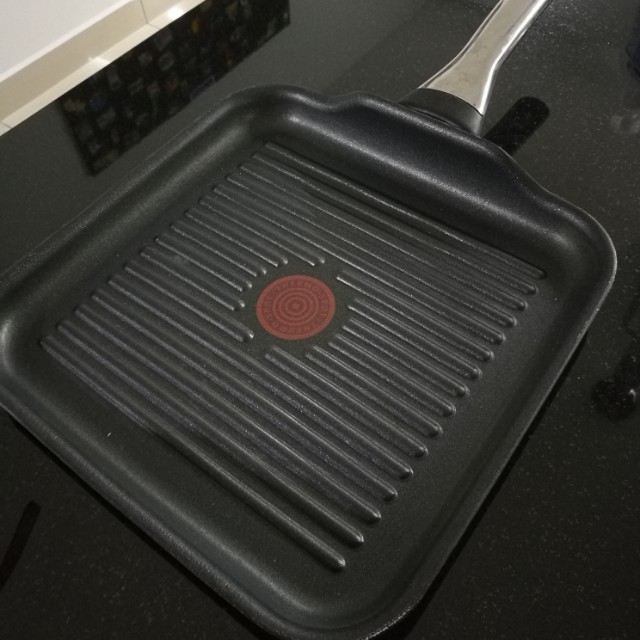 Tefal grilled pan, TV & Home Appliances, Kitchen Appliances, BBQ