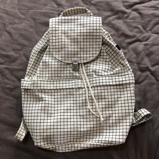baggu grid backpack