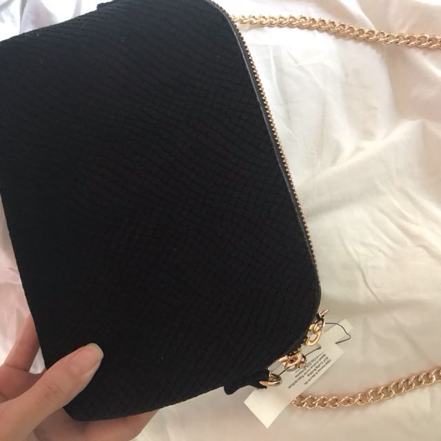 h&m sling bag black