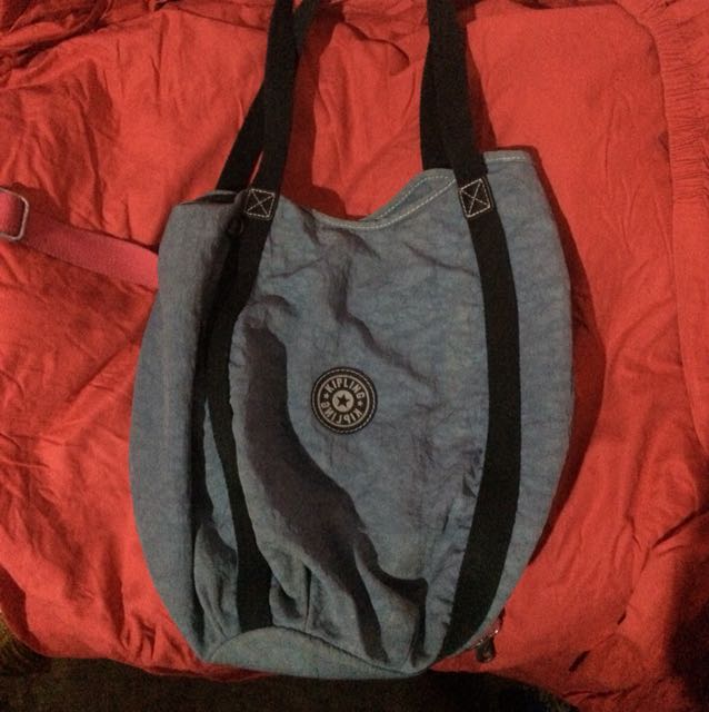 Kipling Balloon bag (Category: Beach Bags) located in City of Isabela. Submitted by emsza (Listing ID 147328407, Image 1). Description: .