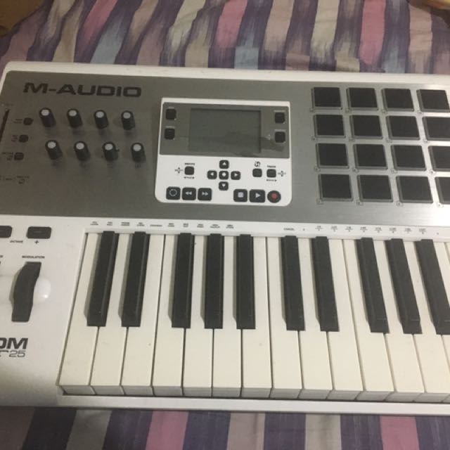 M-audio Axiom Air 25 (Category: Musical Instruments) located in Cebu City. Submitted by ochkeejam (Listing ID 113696171, Image 1). Description: Selling M-Audio Axiom Air 25 Portable Keyboard, Midi Controller. Good for studio recordings Very good condition.