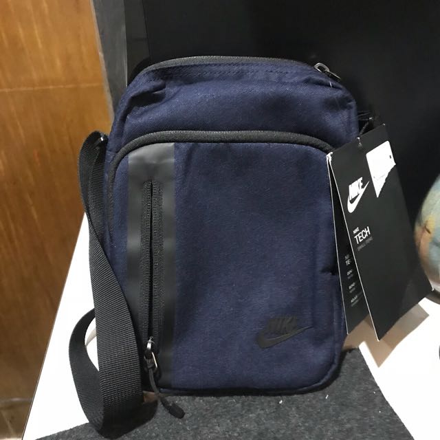 nike sling bag 2018