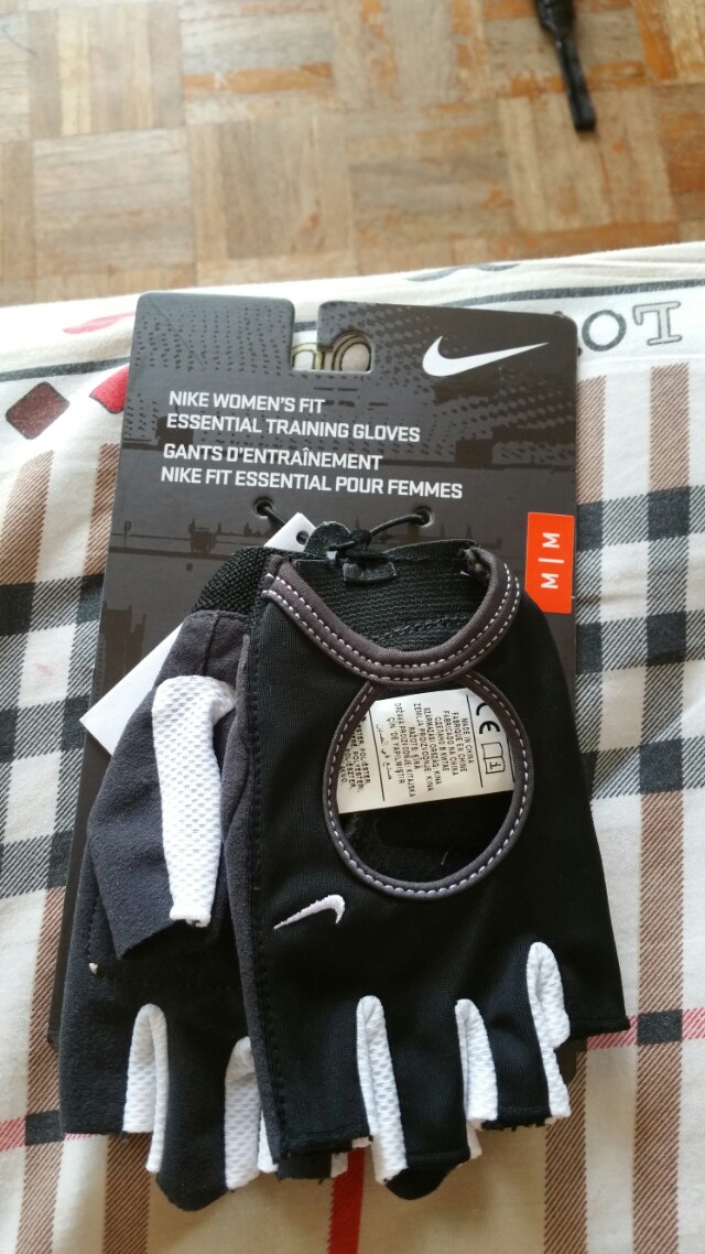 nike weightlifting gloves womens