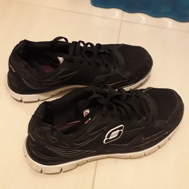 skechers flex sole lightweight