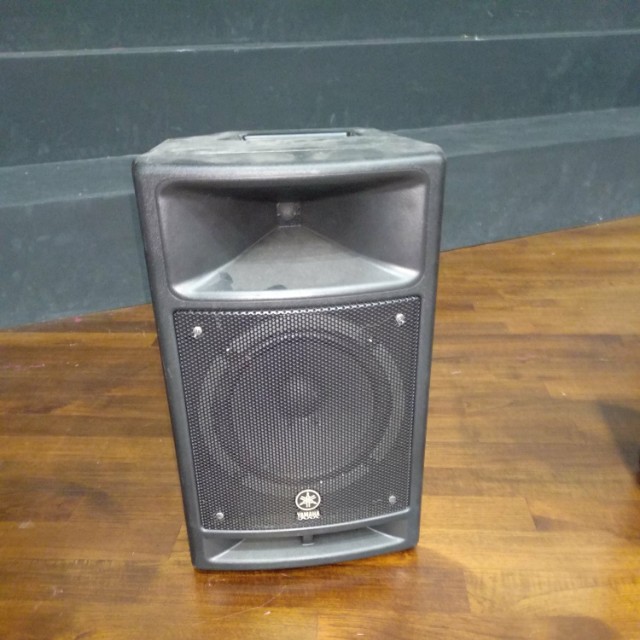 Yamaha stagepas 300 Speaker with blown tweeter, Audio, Soundbars