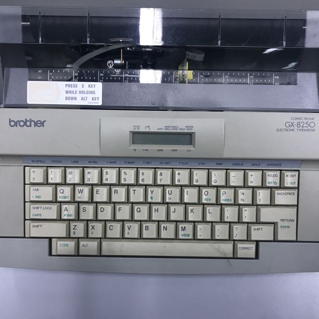 Brother GX 8250 typewriter, Computers & Tech, Printers, Scanners