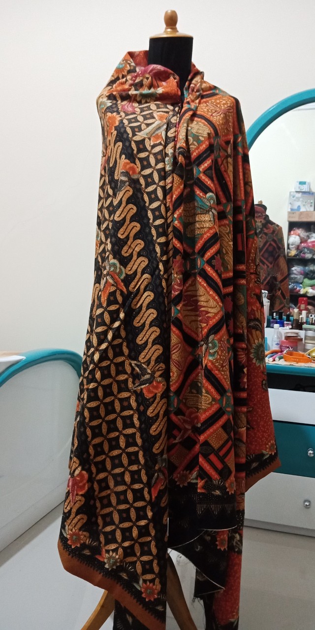 Kain Batik Embos Olshop Fashion Olshop Wanita Di Carousell Kain Batik Embos Olshop Fashion Olshop Wanita Di Carousell