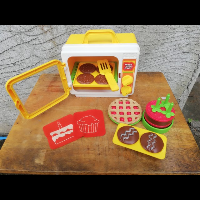 magic oven toy