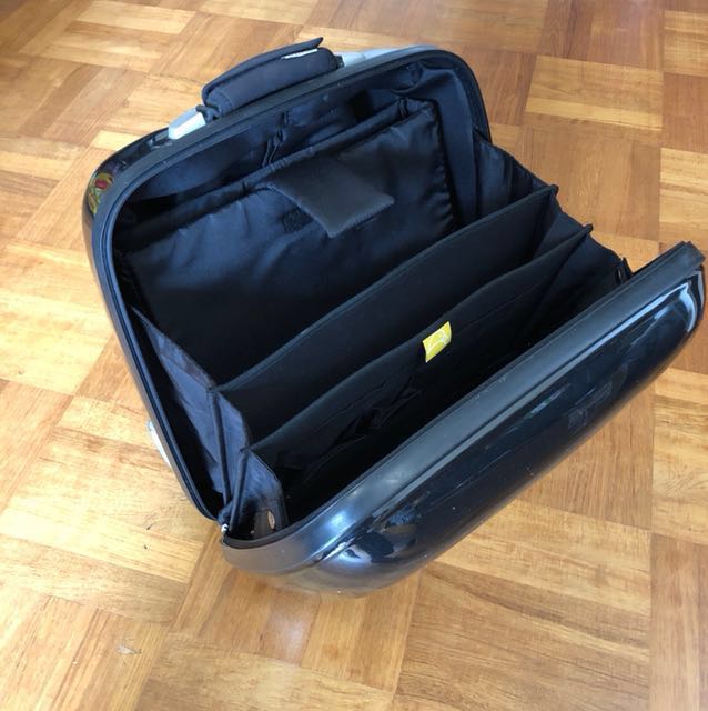 mandarina duck trolley bag
