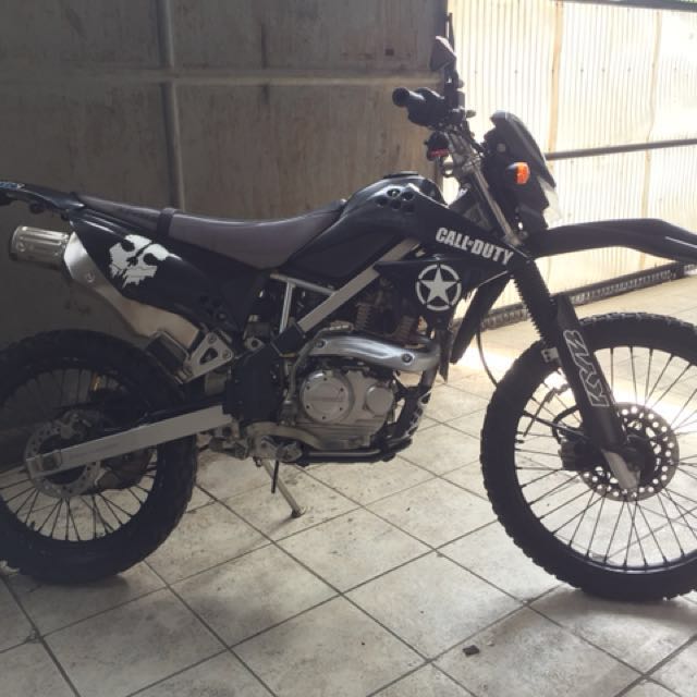 Motor Trail Kawasaki Klx 150 L 150l Hitam Black Terawat 2014