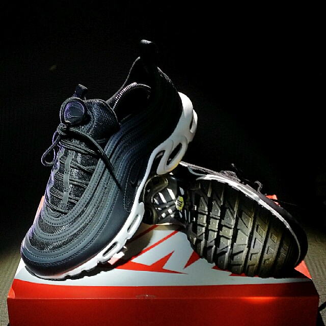 Mens air hotsell max plus 97
