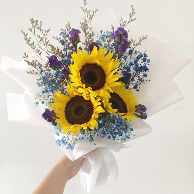 Sunflower Bouquet With Blue Baby Breath And Forget Me Not Fillers Graduation Bouquet Birthday Bouquet Anniversary Bulletin Board Preorders On Carousell