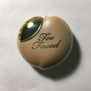 Too Faced Peach Frost Melting Highlighter