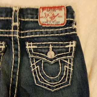 (Category: ) located in . Submitted by himiko (Listing ID 147698307, Image 1). Description: .
