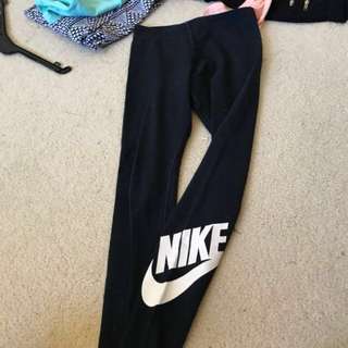 Nike tights size xs