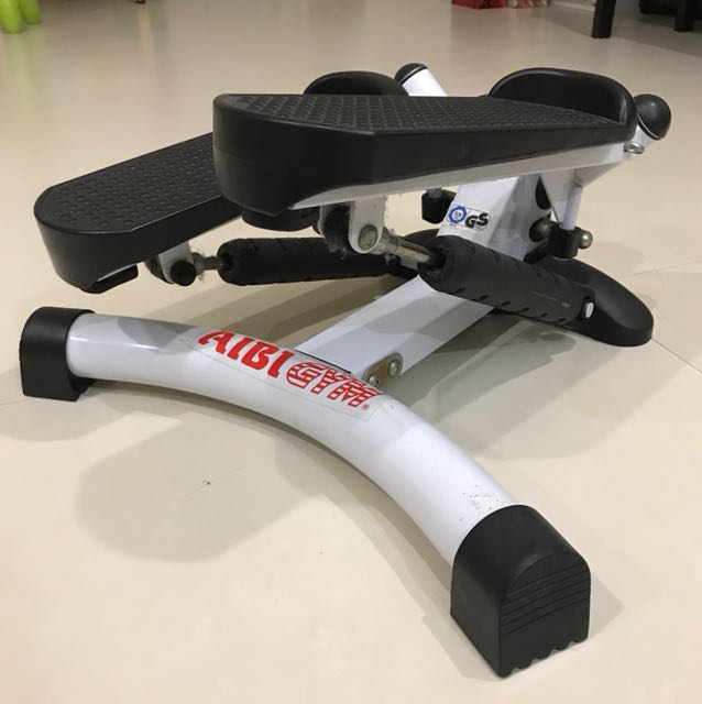 Aibi Stepper (Category: Cardio & Fitness Machines) located in Singapore. Submitted by dad2boys (Listing ID 147798886, Image 3). Description: .