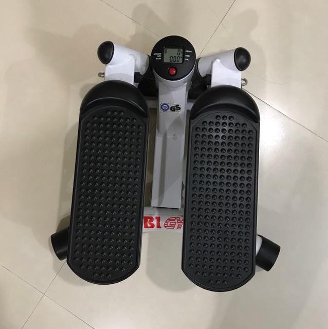 Aibi Stepper (Category: Cardio & Fitness Machines) located in Singapore. Submitted by dad2boys (Listing ID 147798886, Image 2). Description: .