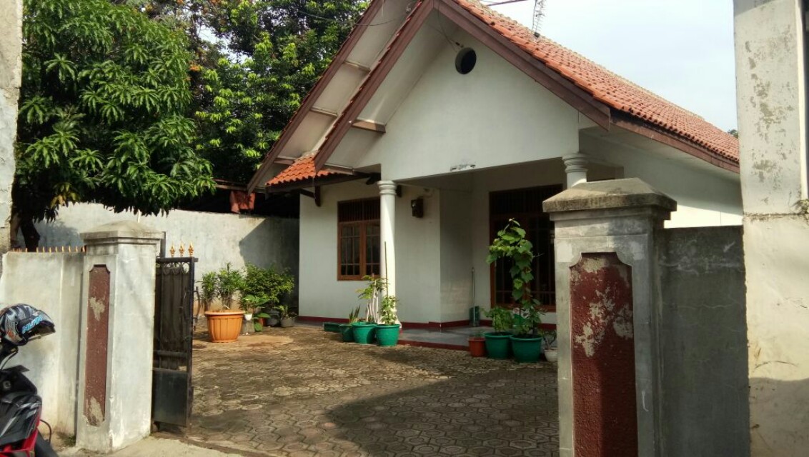 Dijual Rumah Second Murah Halaman Luas Di Jatibening Properti Dijual Di Carousell