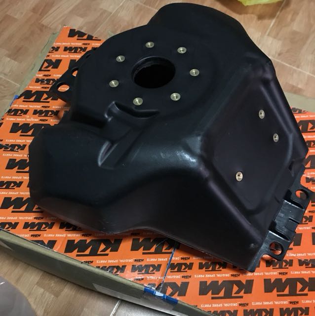 Ktm Duke Fuel Tank, Motorcycles, Motorcycle Accessories on Carousell