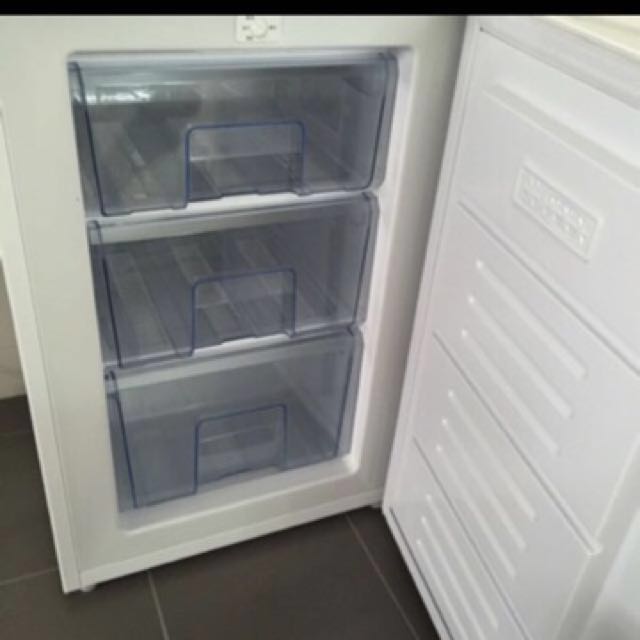 small refrigerator for breast milk