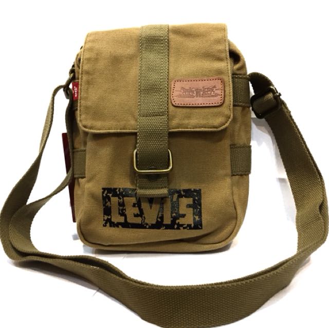 levi's sling bag