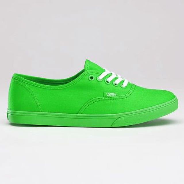 canvas shoes without less