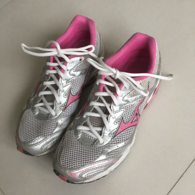 38.5 womens shoes