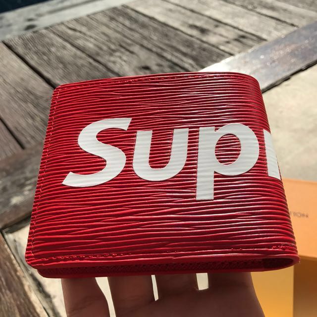 red supreme lv wallet