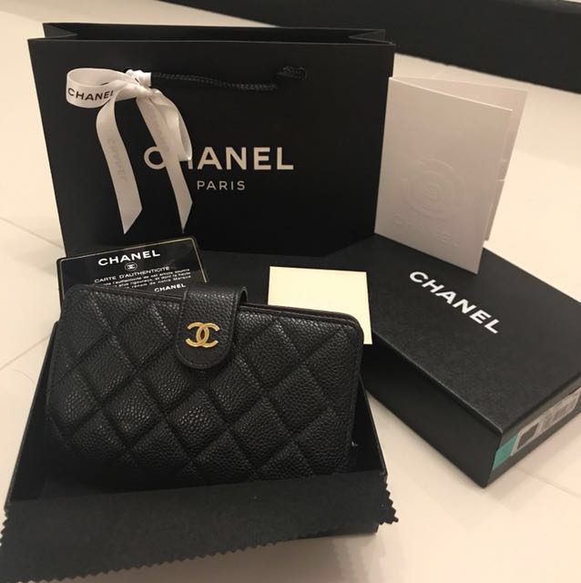 chanel bi fold wallet black caviar