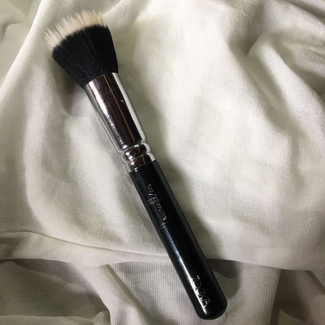 authentic zoeva stippling brush