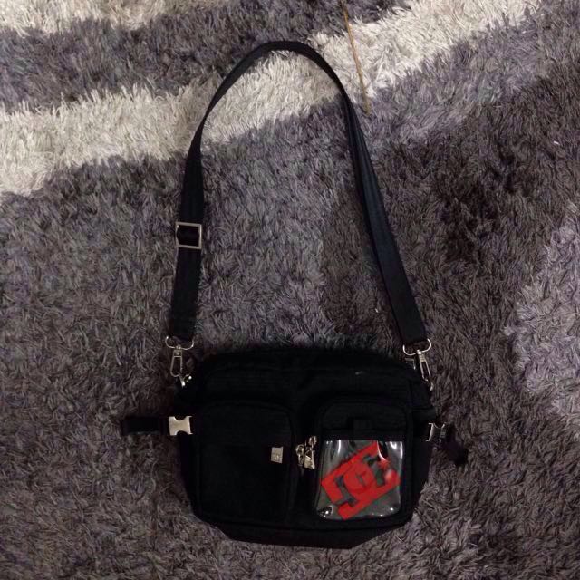 Sling bag dc hot sale