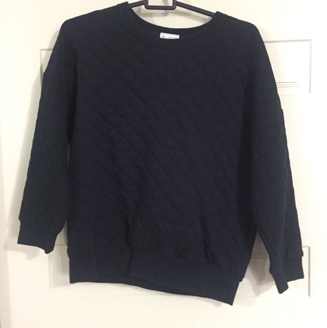 gap black jumper