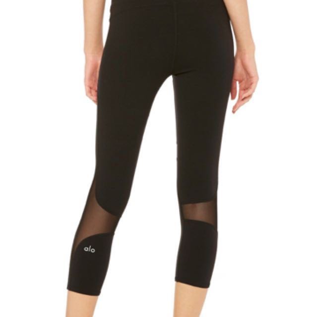 Alo yoga Pants, Women's Fashion, Activewear on Carousell