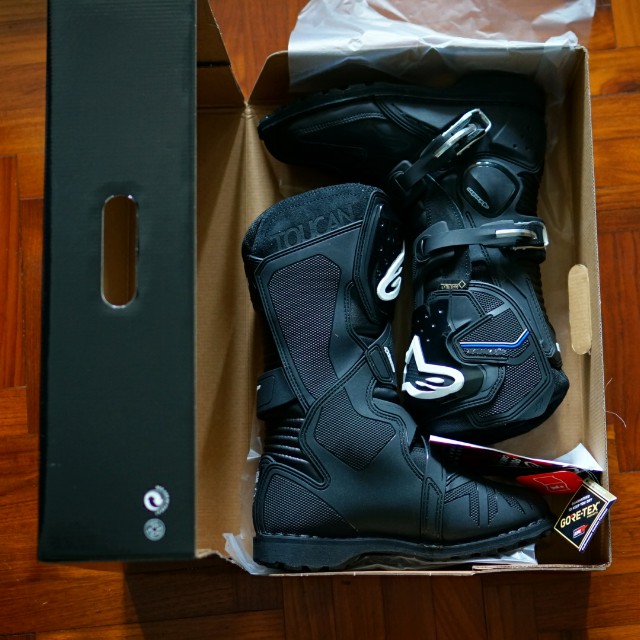 Toucan boots on sale