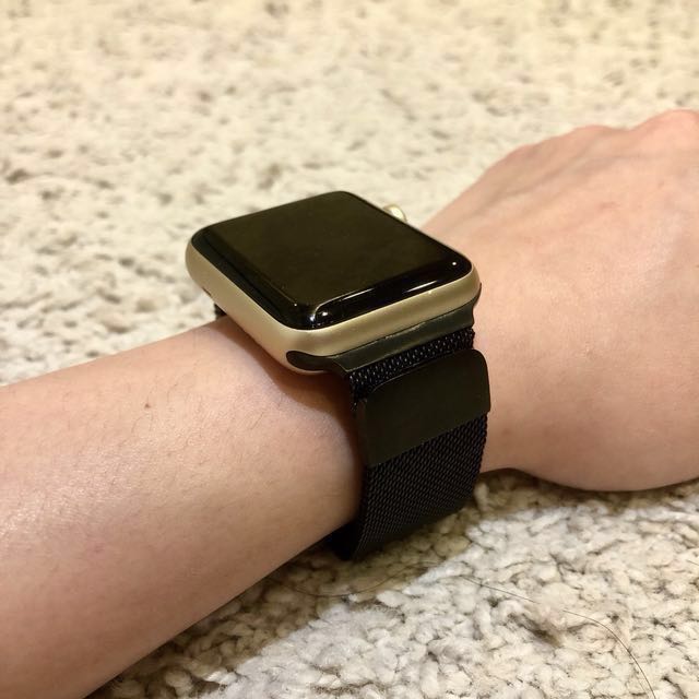 Gold aluminum apple watch with black band outlet