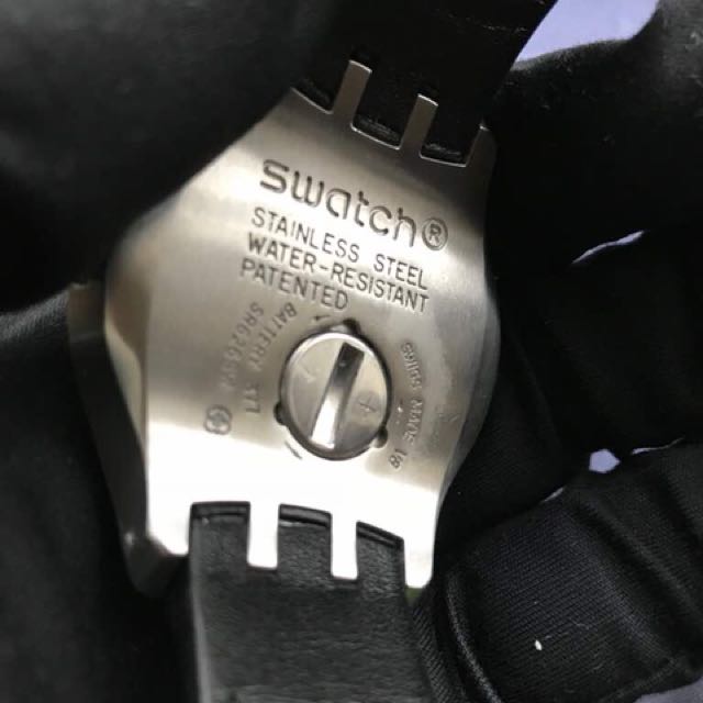 Authentic swatch (Category: Watches) located in Kuala Lumpur. Submitted by mikhayla76 (Listing ID 148172003, Image 3). Description: Like new and perfect condition. With box and under warranty. Gorgeous watch to wear..