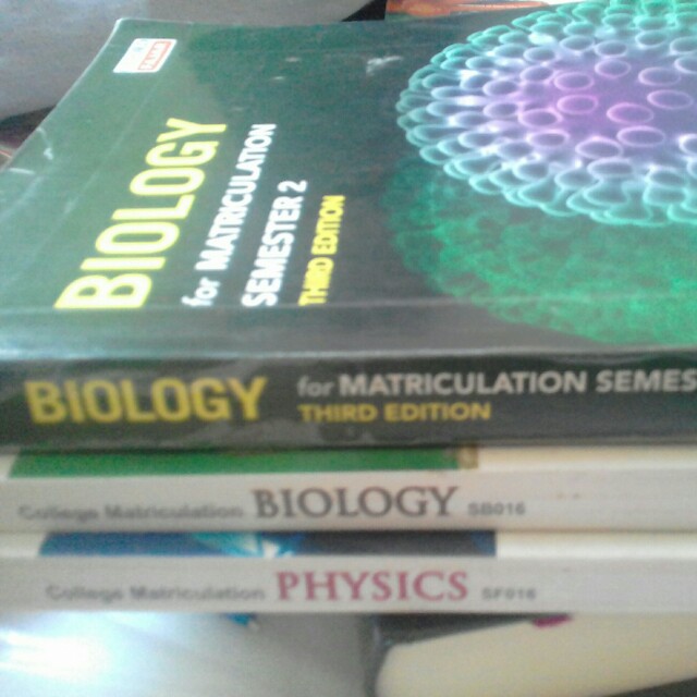 Buku Rujukan Biologi Matrikulasi