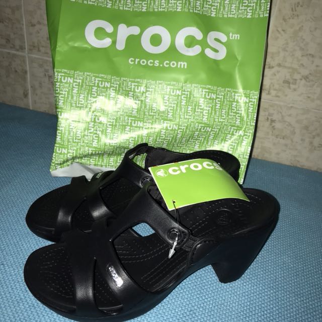 crocs cyprus v heel black