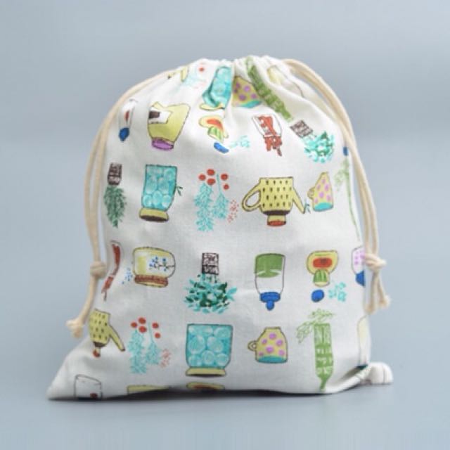 Drawstring (Category: Cross-body Bags) located in Batu Berendam. Submitted by quinxzer (Listing ID 148118222, Image 3). Description: Drawstring Bag RM15 Free Postage to SM Add RM5 to SS Size: 25” x 32” Material: Linen Fabric #drawstringmalaysia #totebagmalaysia .