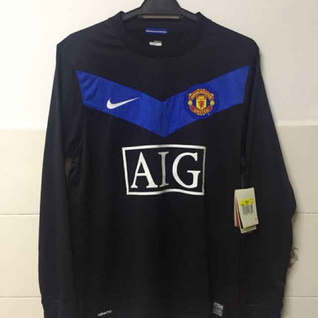Manchester United 08/09 Away Jersey, Men's Fashion, Tops & Sets, Tshirts & Polo Shirts on Carousell