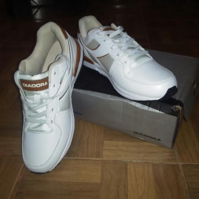New Sepatu Putih Diadora Sneakers Fesyen Pria Sepatu Sneakers Di Carousell