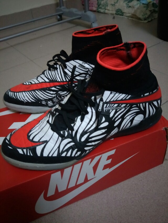 Nike hypervenom sneaker hotsell