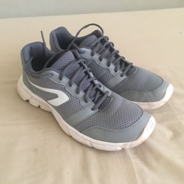sepatu lari kalenji