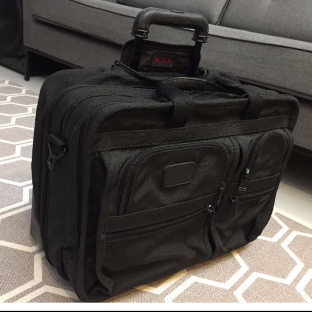 carry on briefcase with wheels