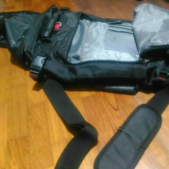 Backpack (Category: Backpacks) located in Singapore. Submitted by e.turn (Listing ID 148386646, Image 3). Description: never used before bag bought for $58 selling for cheaper bag can be hand carried, used as a sling bag and also back carry the back carry part of the bag can be zipped up and the sling is detachable the bag is big and it is very spacious and also have a lot of compartments to keep things such as keys and coins etc. feel free to dm