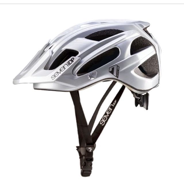 7idp m4 helmet store