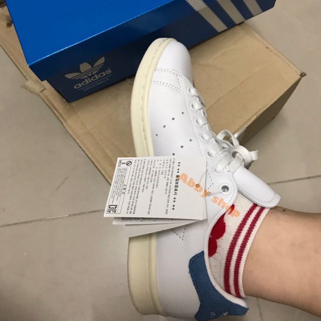 急售 韓國限定款adidas愛迪達麂皮絨布stan Smith奶油底藍色 運動休閒 運動鞋在旋轉拍賣 急售 韓國限定款adidas愛迪達麂皮絨布stan Smith奶油底藍色 運動休閒 運動鞋在旋轉拍賣
